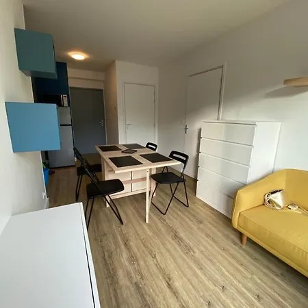 T2 Centre Avec Loggia Et Parking Prive Apartment *